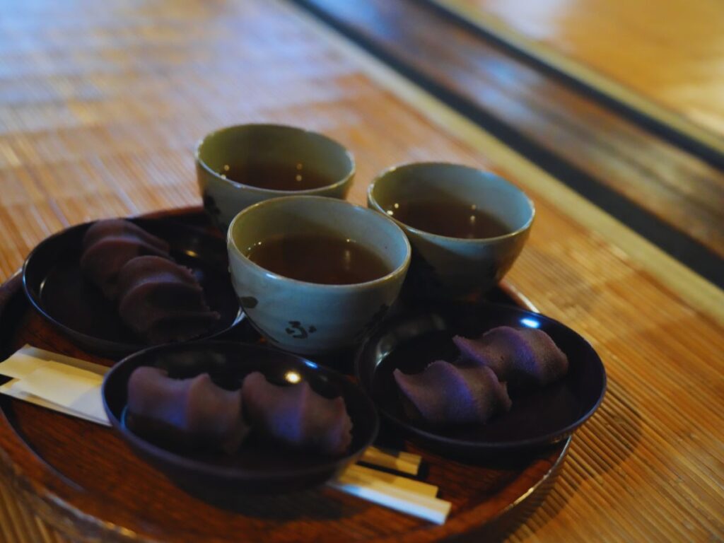 The Ultimate Mie Area Guide & 3-Day Itinerary Akafuku Mochi (photo property of Flip Japan)