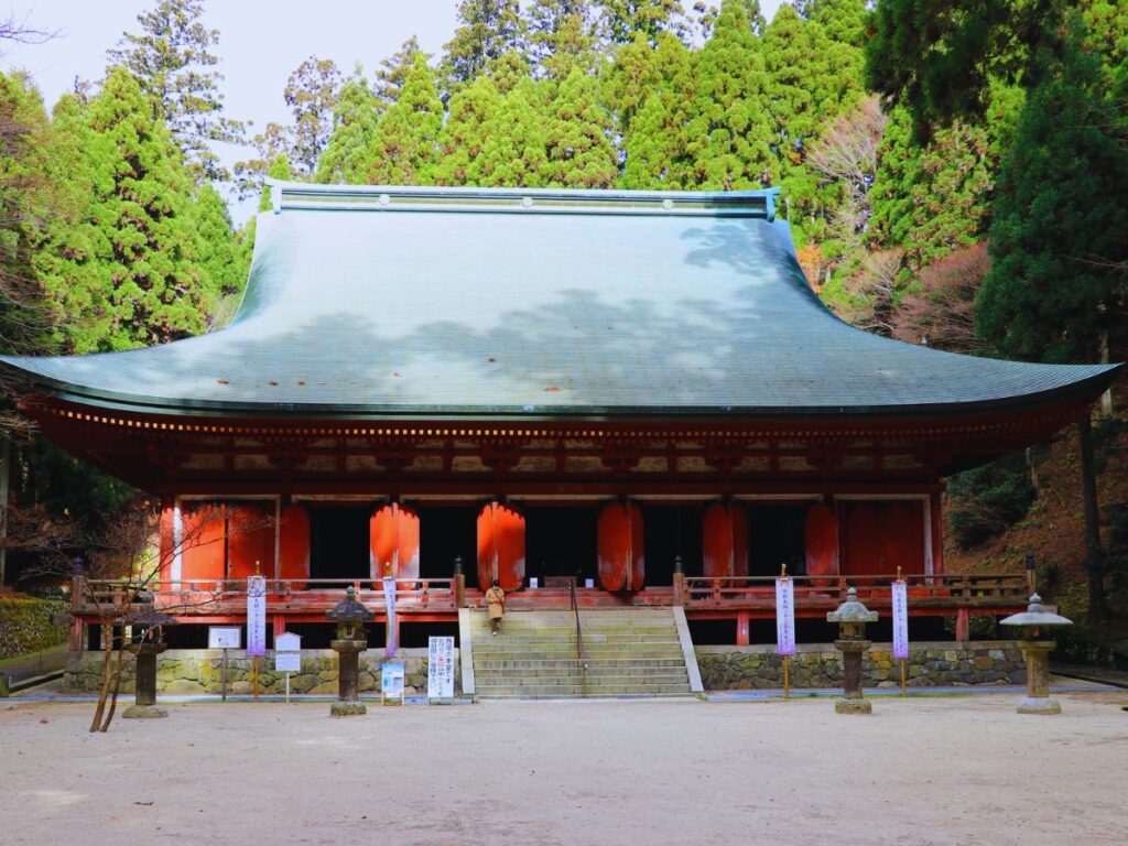 Lake Biwa Things to Do and Relaxing 2-Day Itinerary (Enryakuji)