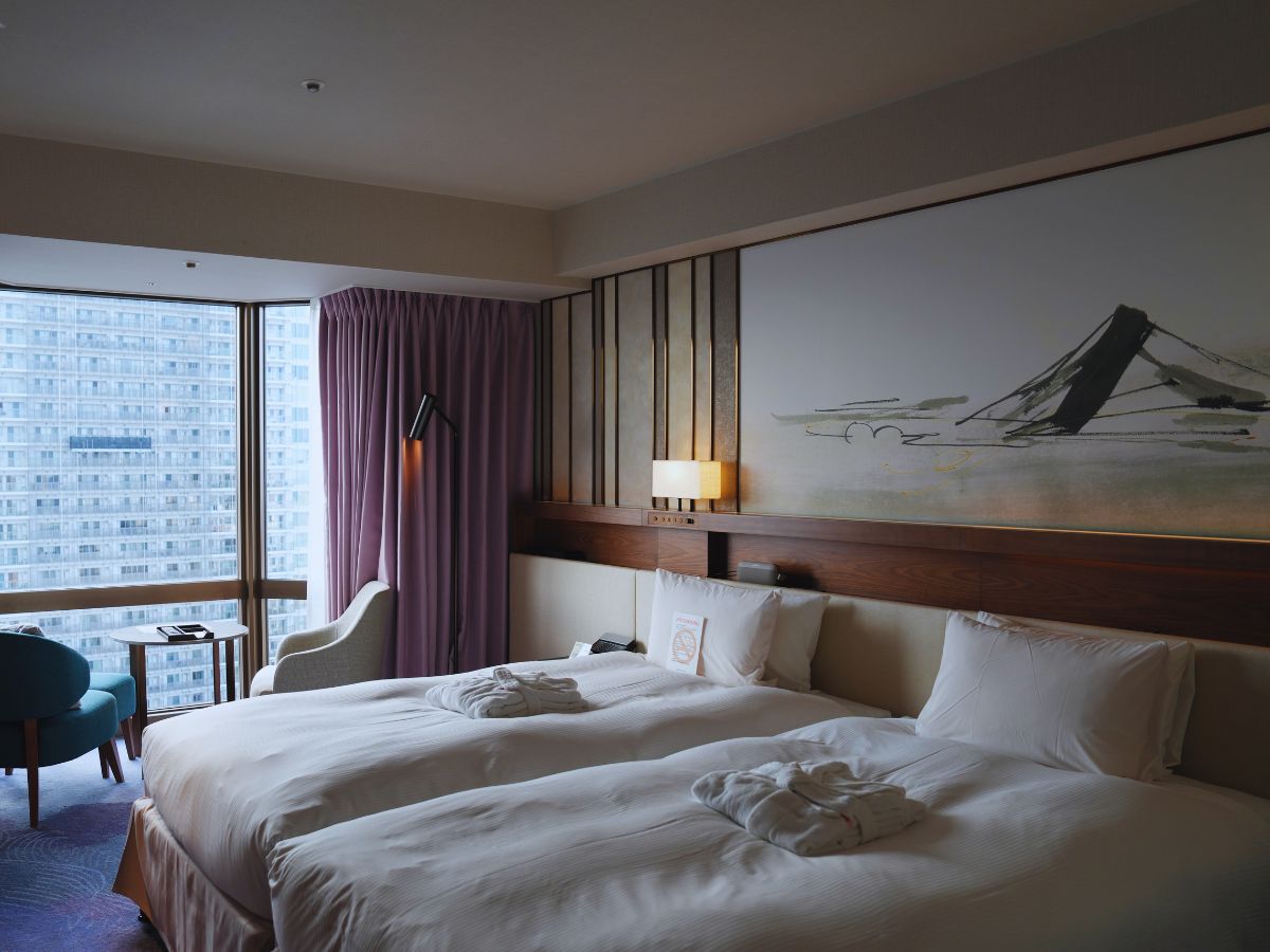 Japan Hotel vs Airbnb: How to Actually Choose Where You Stay